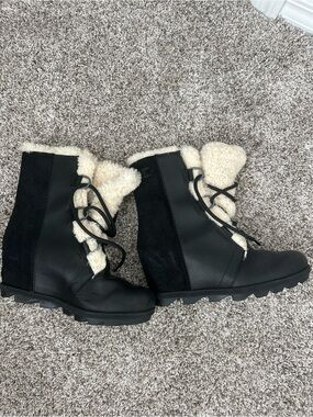 Sorel Black Leather & Suede Lace-Up Shearling Winter Boots